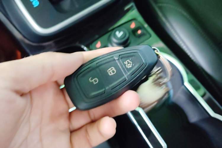 Used Ford Kuga 2013 2.0L GTDi Four-Wheel-Drive Sport Model Vehicle Key