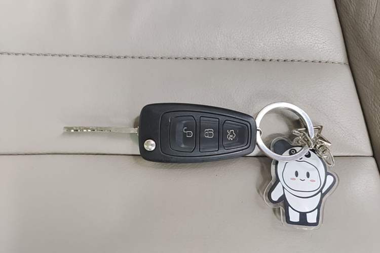 Used Ford Kuga 2013 2.0L GTDi Four-Wheel-Drive Elite Model Vehicle Key