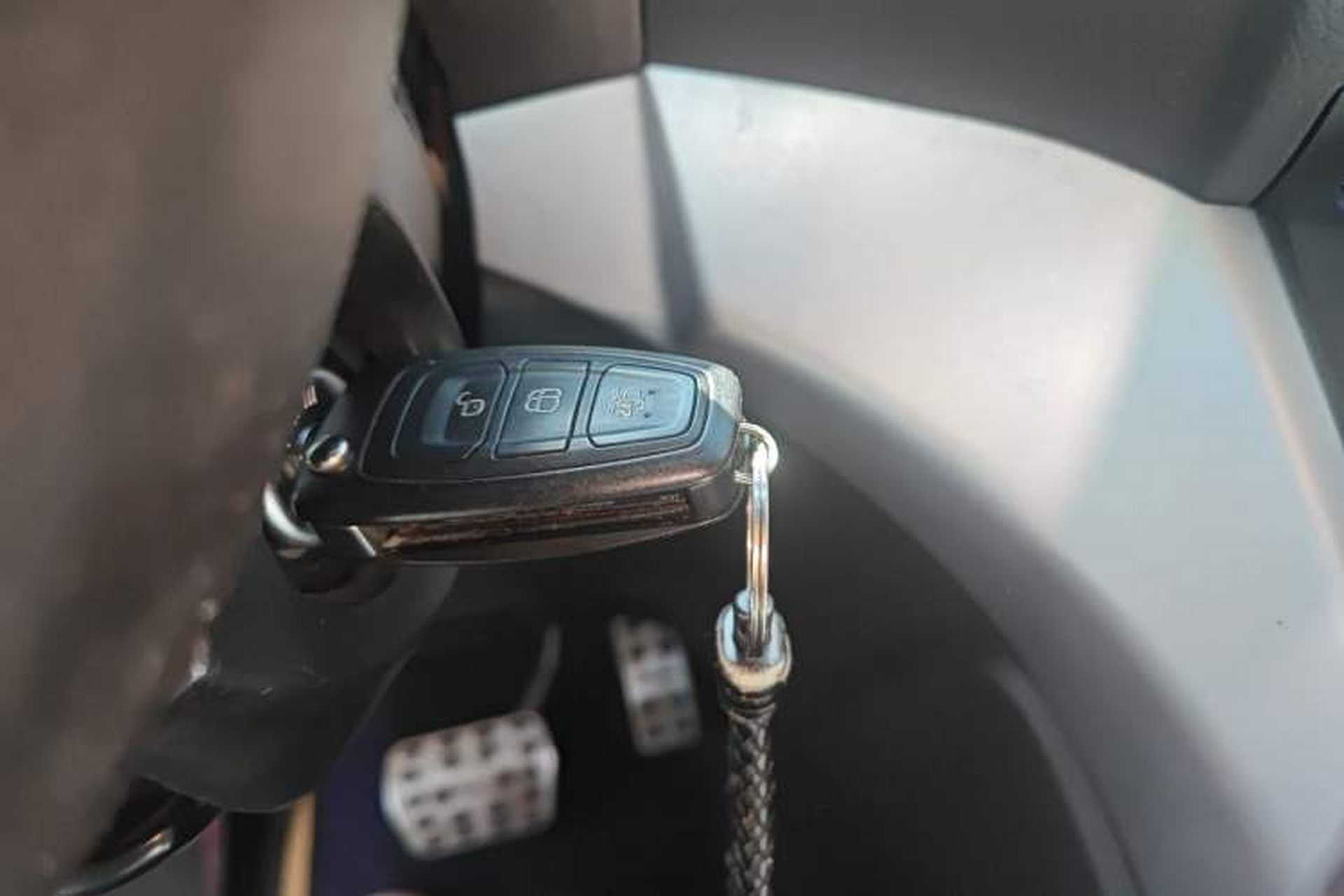 Used Ford Kuga 2013 1.6L GTDi Two-Wheel-Drive Trend Model Vehicle Key