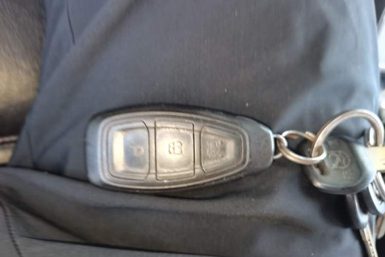 Used Ford Kuga 2013 2.0L GTDi Four-Wheel-Drive Sport Model Vehicle Key