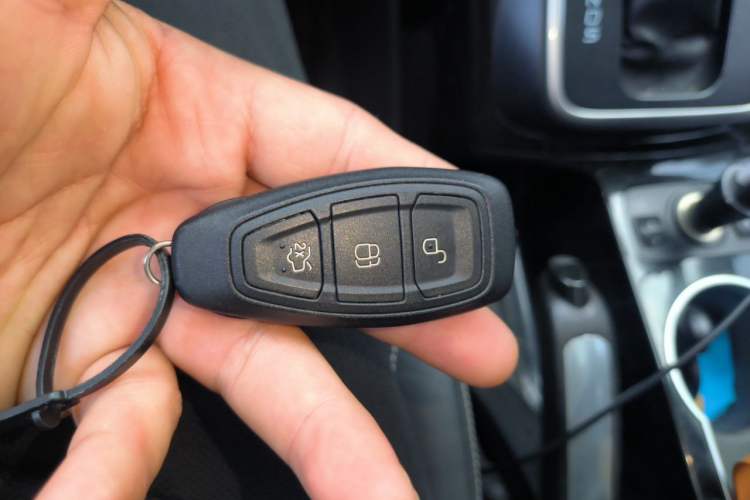 Used Ford Kuga 2013 2.0L GTDi Four-Wheel Drive Premium Model Vehicle Key