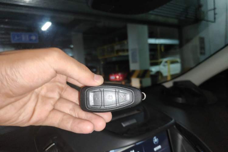 Used Ford Kuga 2013 2.0L GTDi Four-Wheel Drive Premium Model Vehicle Key