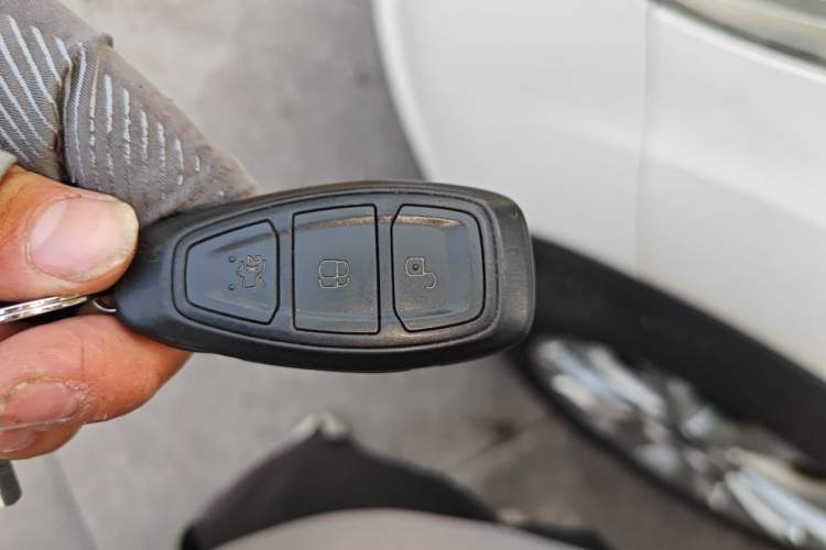 Used Ford Kuga 2013 2.0L GTDi Four-Wheel Drive Premium Model Vehicle Key