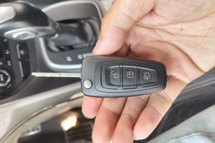 Used Ford Kuga 2013 2.0L GTDi Four-Wheel-Drive Elite Model Vehicle Key