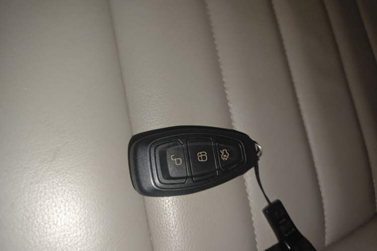 Used Ford Kuga 2013 2.0L GTDi Four-Wheel-Drive Sport Model Vehicle Key
