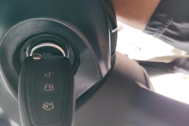 Used Ford Kuga 2013 2.0L GTDi Four-Wheel-Drive Elite Model Vehicle Key