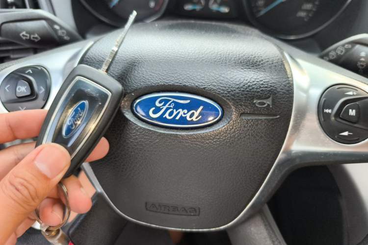 Used Ford Kuga 2013 1.6L GTDi Two-Wheel-Drive Comfort Model Vehicle Key