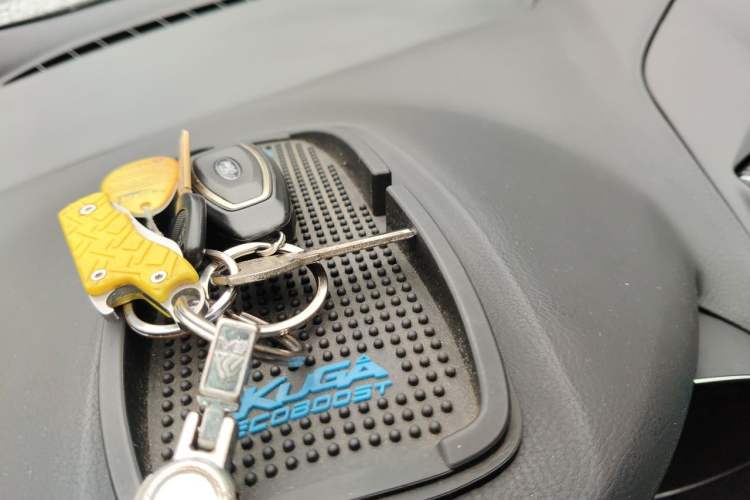 Used Ford Kuga 2013 2.0L GTDi Four-Wheel-Drive Sport Model Vehicle Key