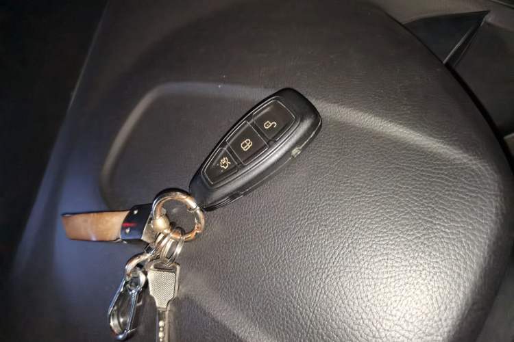 Used Ford Kuga 2013 2.0L GTDi Four-Wheel Drive Premium Model Vehicle Key