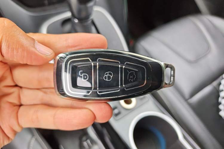 Used Ford Kuga 2013 2.0L GTDi Four-Wheel-Drive Sport Model Vehicle Key