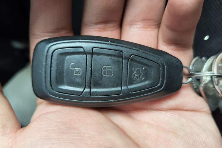 Used Ford Kuga 2013 2.0L GTDi Four-Wheel Drive Premium Model Vehicle Key