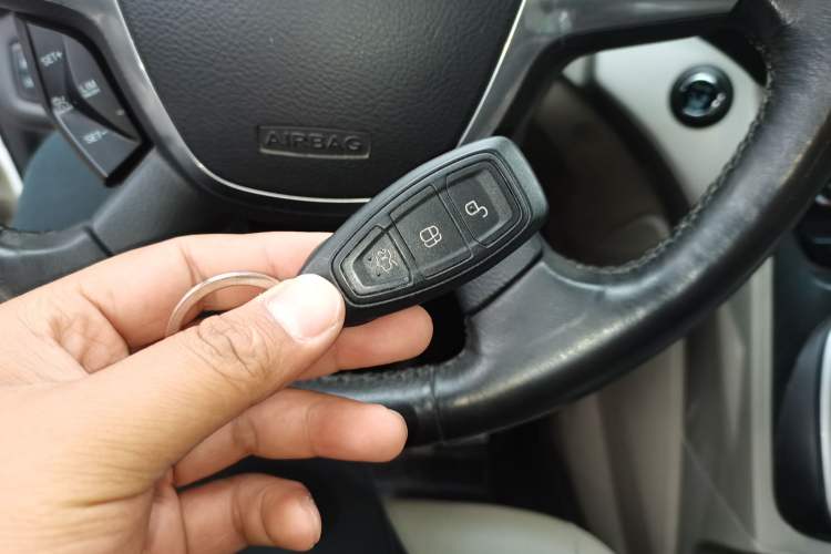 Used Ford Kuga 2013 2.0L GTDi Four-Wheel Drive Premium Model Vehicle Key