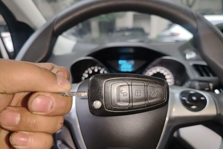 Used Ford Kuga 2013 1.6L GTDi Two-Wheel-Drive Comfort Model Vehicle Key