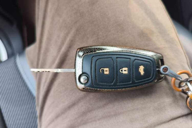 Used Ford Kuga 2013 1.6L GTDi Two-Wheel-Drive Trend Model Vehicle Key