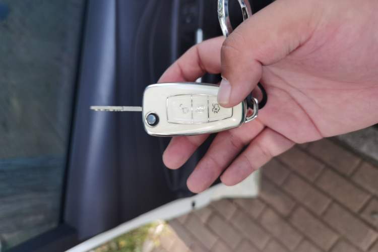 Used Ford Kuga 2013 1.6L GTDi Two-Wheel-Drive Comfort Model Vehicle Key