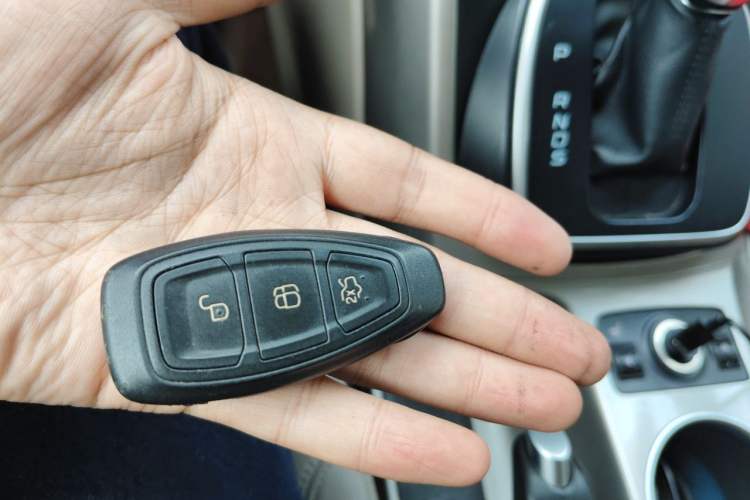 Used Ford Kuga 2013 2.0L GTDi Four-Wheel Drive Premium Model Vehicle Key