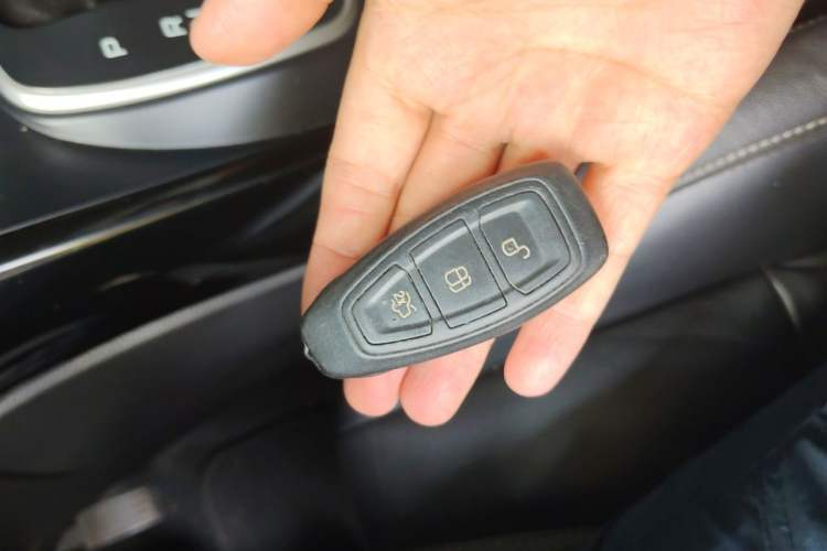 Used Ford Kuga 2013 2.0L GTDi Four-Wheel-Drive Sport Model Vehicle Key
