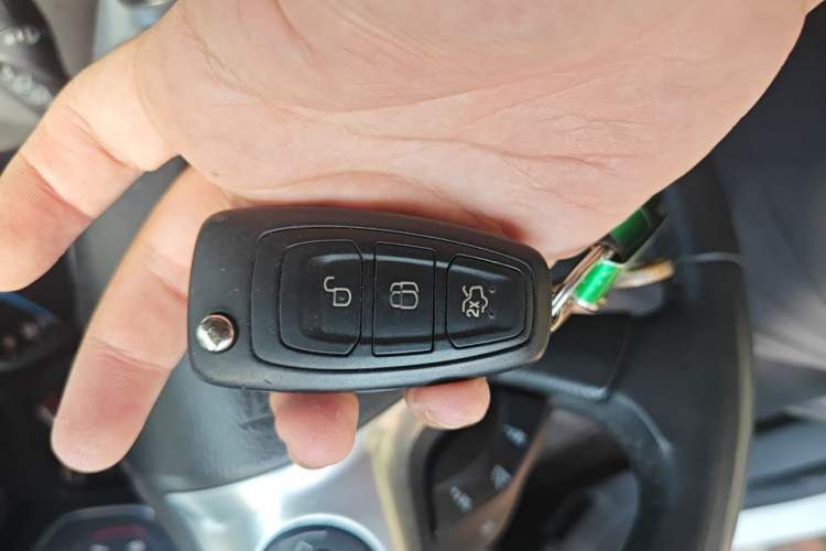 Used Ford Kuga 2013 1.6L GTDi Two-Wheel-Drive Trend Model Vehicle Key