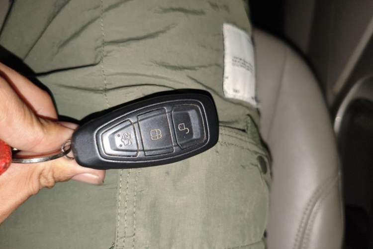 Used Ford Kuga 2013 2.0L GTDi Four-Wheel Drive Premium Model Vehicle Key