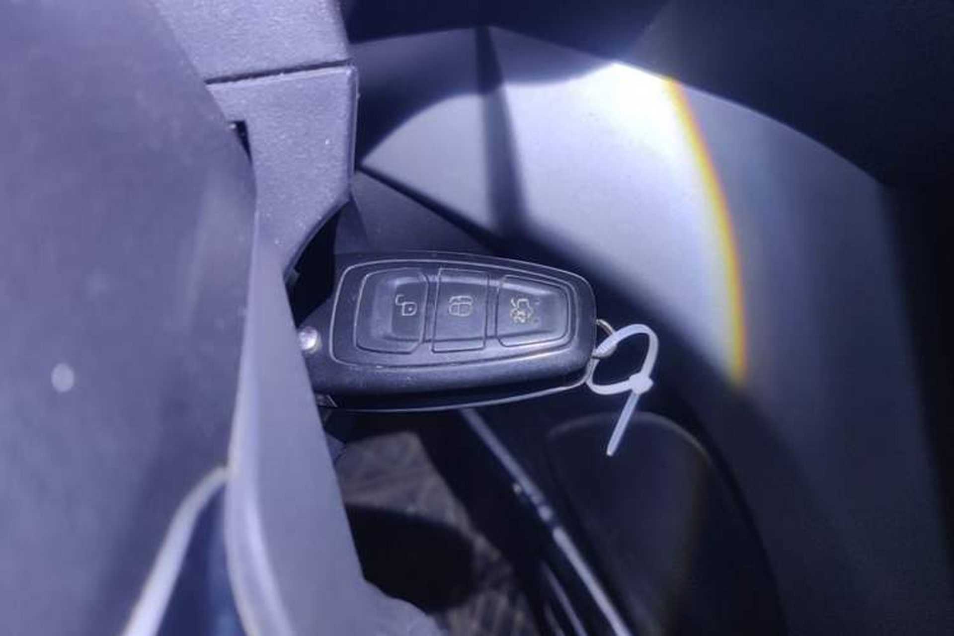 Used Ford Kuga 2013 1.6L GTDi Two-Wheel-Drive Trend Model Vehicle Key