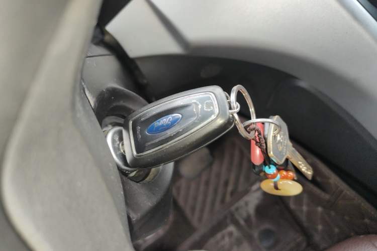 Used Ford Kuga 2013 1.6L GTDi Two-Wheel-Drive Comfort Model Vehicle Key