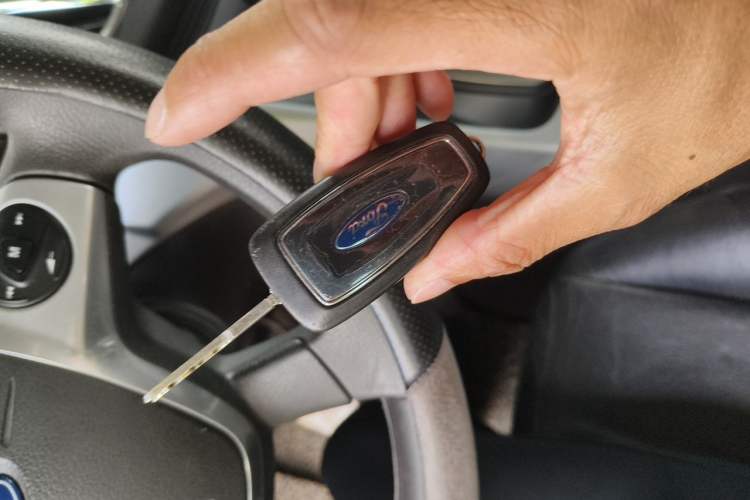 Used Ford Kuga 2013 1.6L GTDi Two-Wheel-Drive Comfort Model Vehicle Key