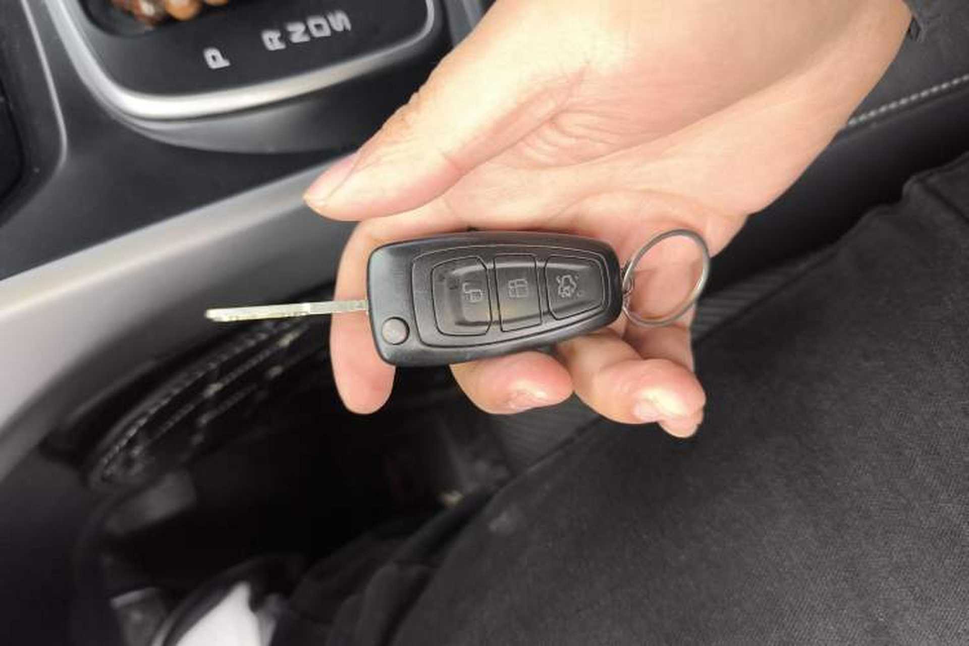 Used Ford Kuga 2013 1.6L GTDi Two-Wheel-Drive Trend Model Vehicle Key