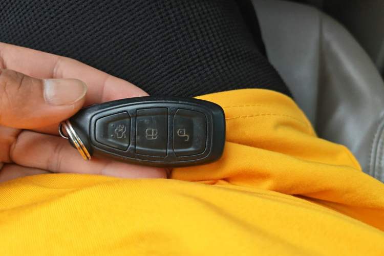 Used Ford Kuga 2013 2.0L GTDi Four-Wheel-Drive Elite Model Vehicle Key