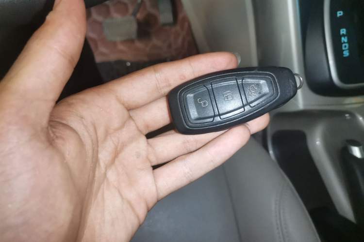 Used Ford Kuga 2013 2.0L GTDi Four-Wheel Drive Premium Model Vehicle Key