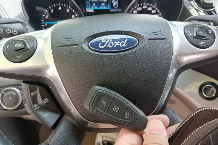 Used Ford Kuga 2013 2.0L GTDi Four-Wheel Drive Premium Model Vehicle Key