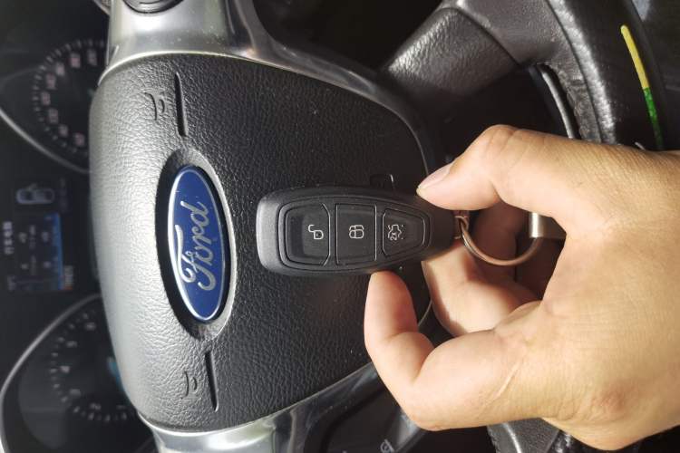 Used Ford Kuga 2013 2.0L GTDi Four-Wheel-Drive Sport Model Vehicle Key