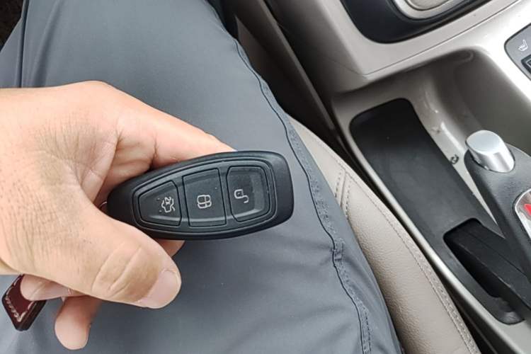 Used Ford Kuga 2013 2.0L GTDi Four-Wheel Drive Premium Model Vehicle Key