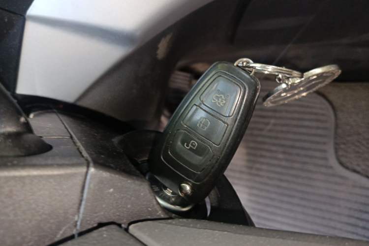 Used Ford Kuga 2013 1.6L GTDi Two-Wheel-Drive Trend Model Vehicle Key