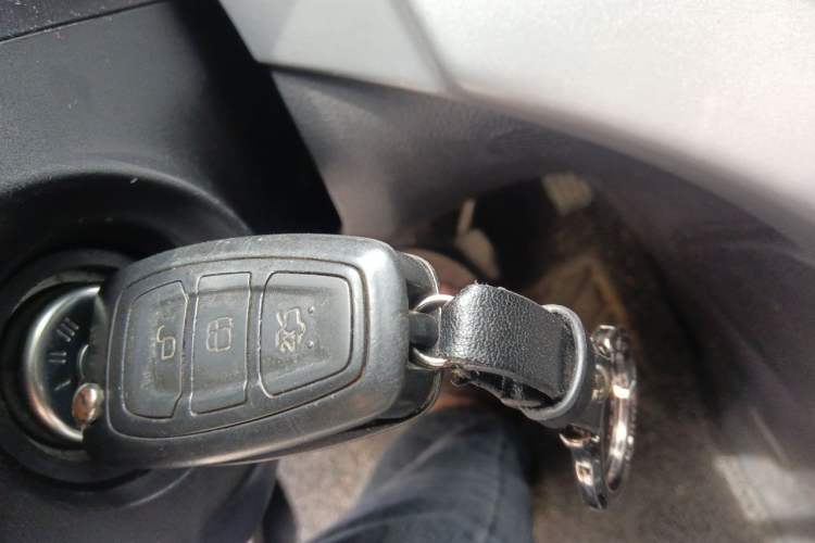 Used Ford Kuga 2013 1.6L GTDi Two-Wheel-Drive Trend Model Vehicle Key