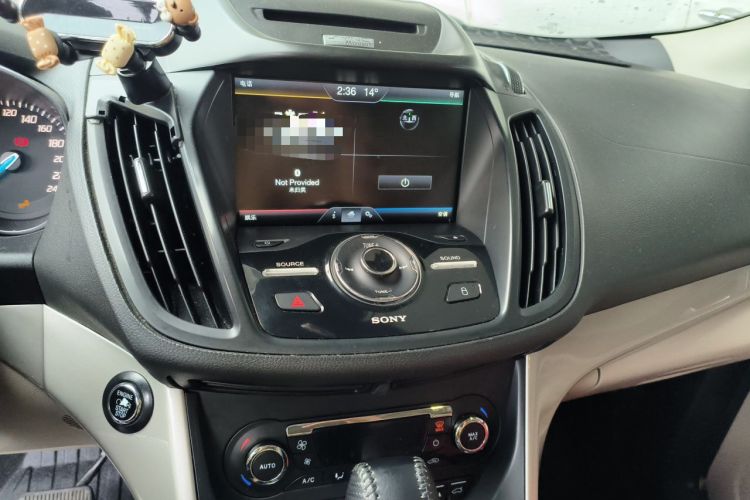 Used Ford Kuga 2013 2.0L GTDi Four-Wheel Drive Premium Model Audio And AC Panel