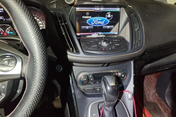 Used Ford Kuga 2013 2.0L GTDi Four-Wheel-Drive Sport Model Audio And AC Panel