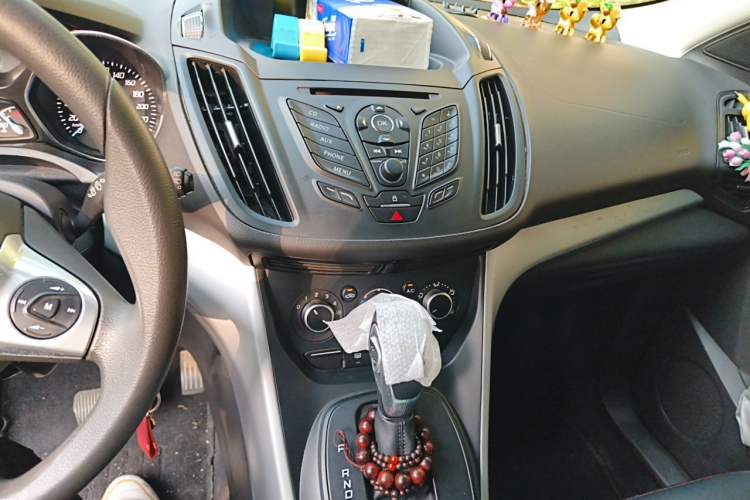 Used Ford Kuga 2013 1.6L GTDi Two-Wheel-Drive Comfort Model Audio And AC Panel