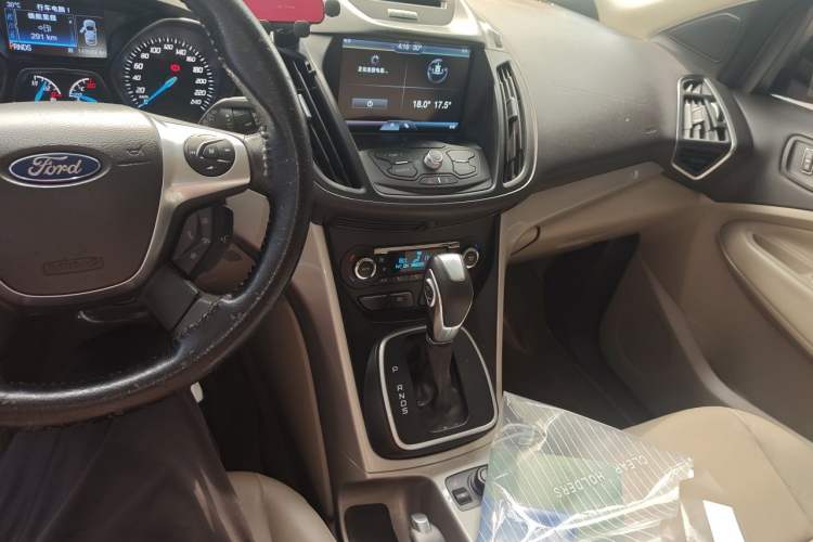 Used Ford Kuga 2013 1.6L GTDi 4x4 Elite Model Audio And AC Panel