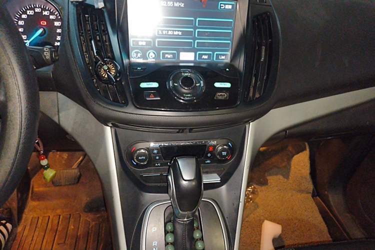 Used Ford Kuga 2013 1.6L GTDi Two-Wheel-Drive Trend Model Audio And AC Panel