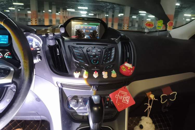 Used Ford Kuga 2013 1.6L GTDi Two-Wheel-Drive Trend Model Audio And AC Panel