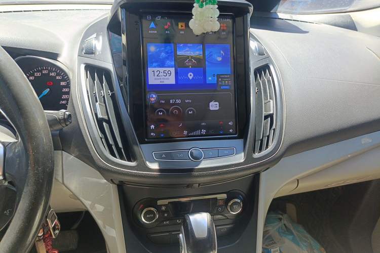 Used Ford Kuga 2013 1.6L GTDi 4x4 Elite Model Audio And AC Panel