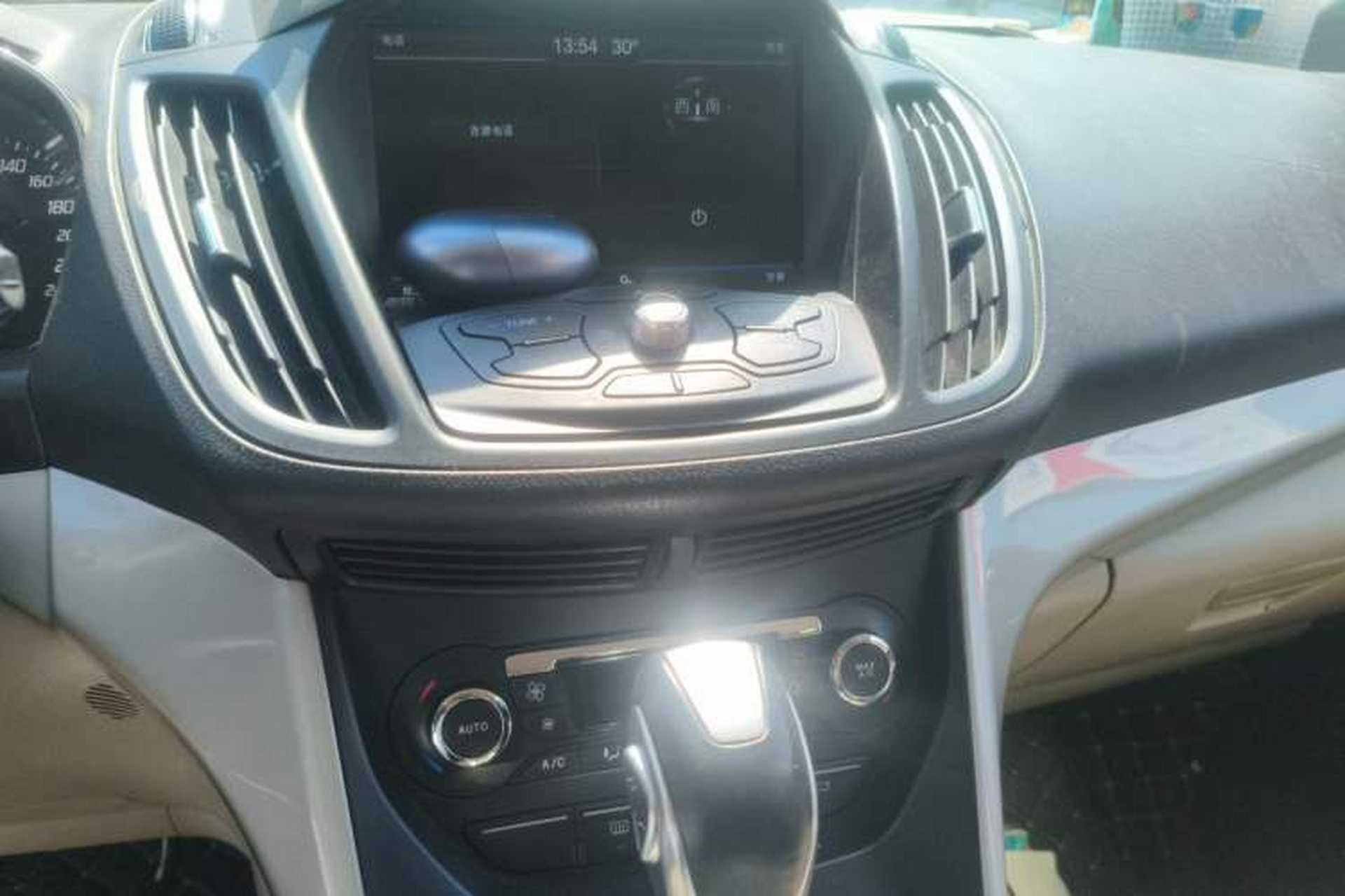 Used Ford Kuga 2013 1.6L GTDi 4x4 Elite Model Audio And AC Panel