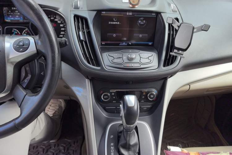 Used Ford Kuga 2013 1.6L GTDi 4x4 Elite Model Audio And AC Panel