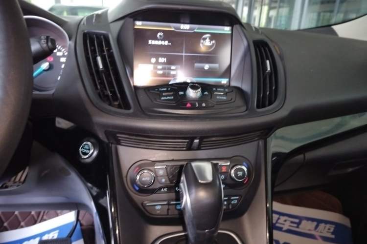Used Ford Kuga 2013 2.0L GTDi Four-Wheel Drive Premium Model Audio And AC Panel
