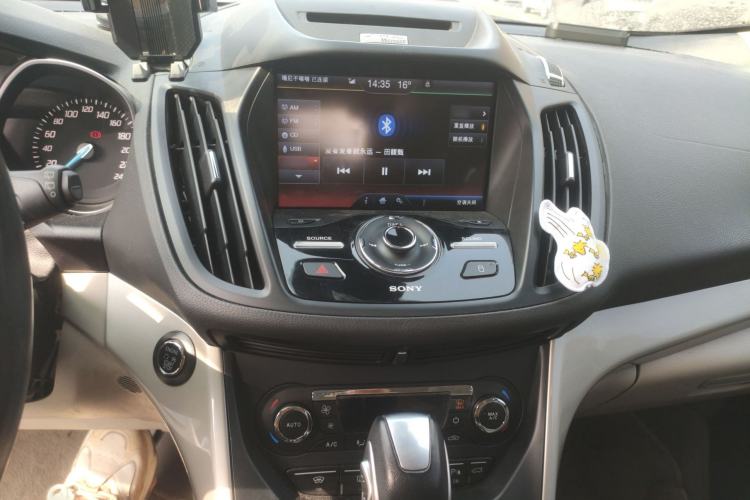 Used Ford Kuga 2013 2.0L GTDi Four-Wheel Drive Premium Model Audio And AC Panel