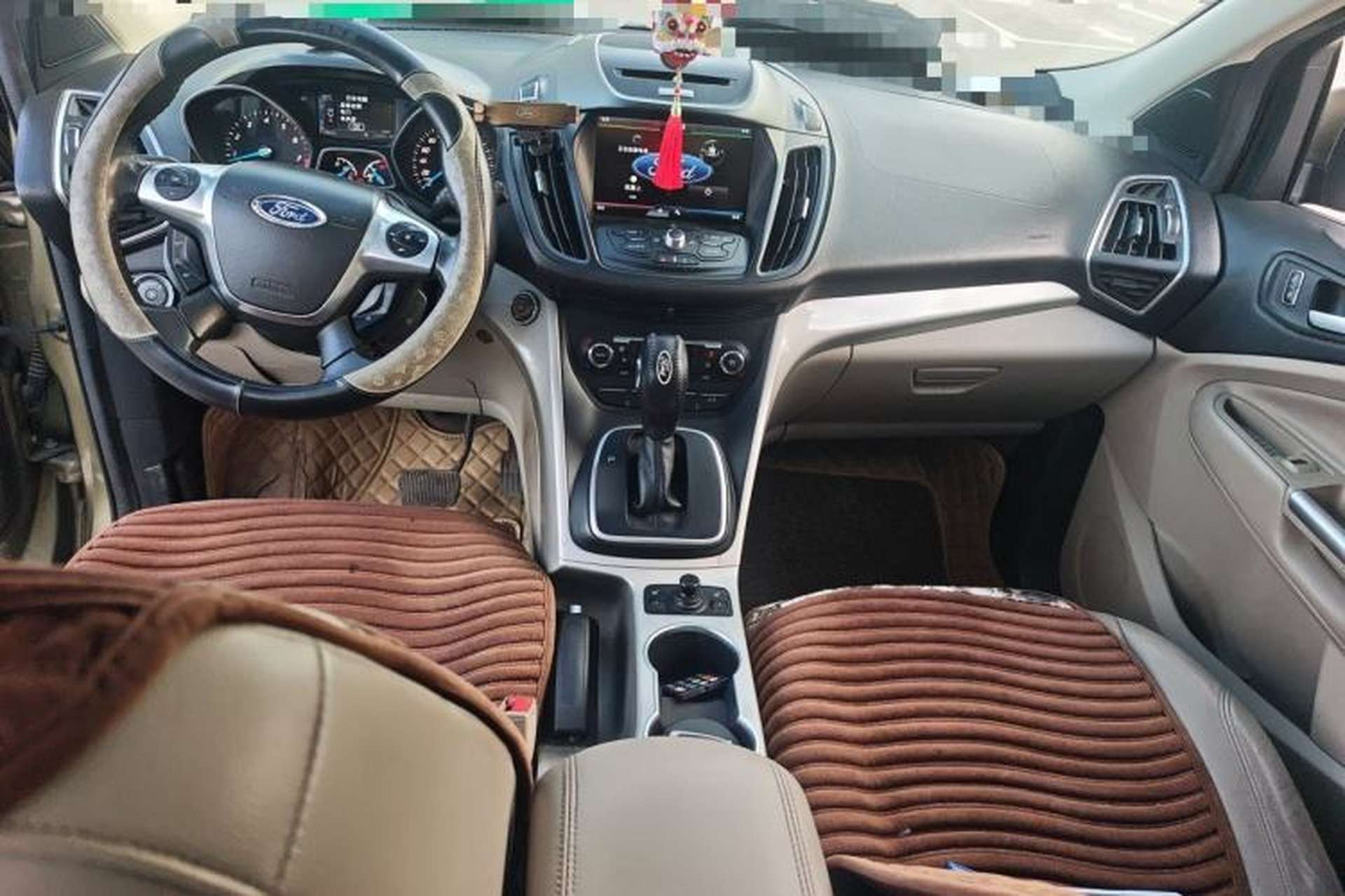 Used Ford Kuga 2013 2.0L GTDi Four-Wheel-Drive Elite Model Center Console