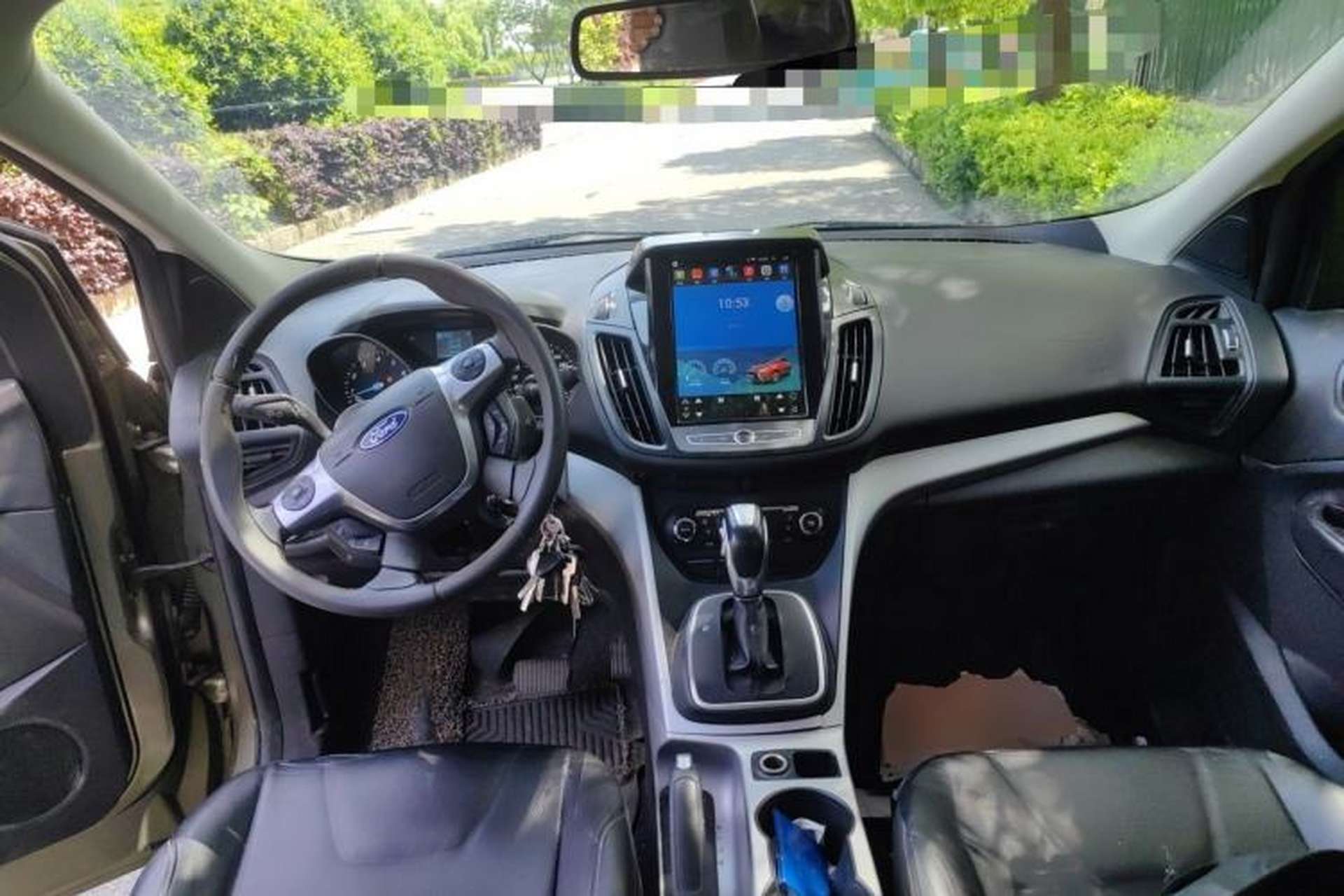 Used Ford Kuga 2013 1.6L GTDi Two-Wheel-Drive Trend Model Center Console