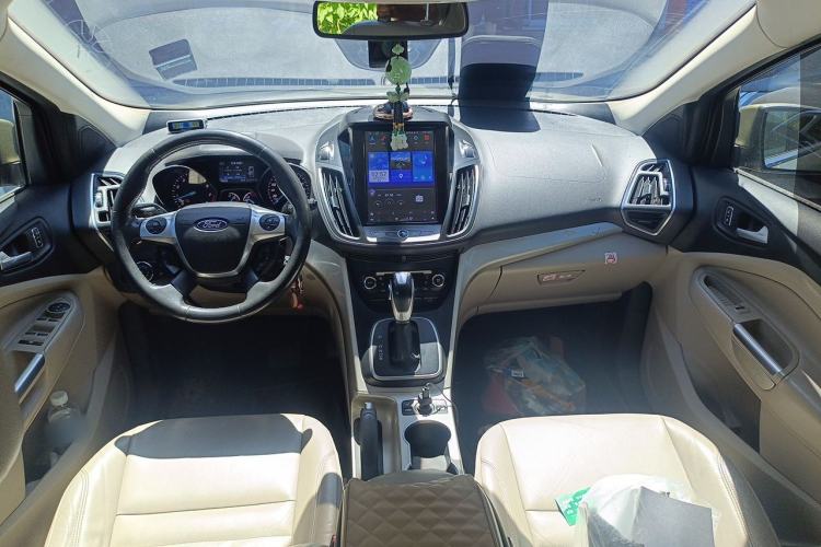 Used Ford Kuga 2013 1.6L GTDi 4x4 Elite Model Center Console