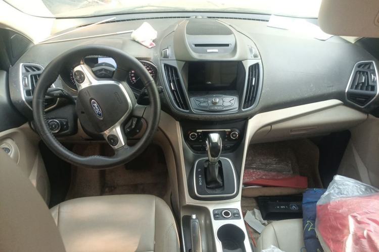 Used Ford Kuga 2013 1.6L GTDi 4x4 Elite Model Center Console