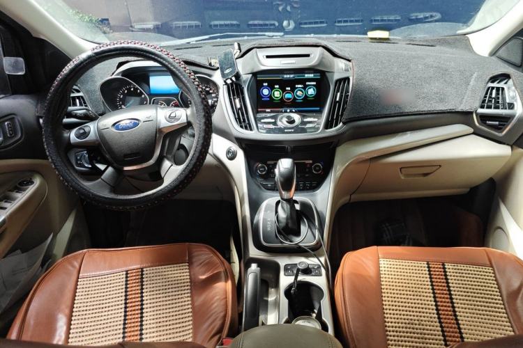 Used Ford Kuga 2013 2.0L GTDi Four-Wheel Drive Premium Model Center Console